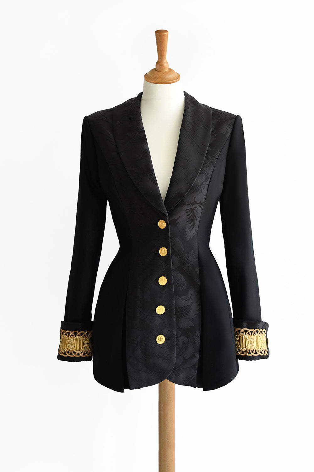 Gainsborough No.2 in Black and Gold front view