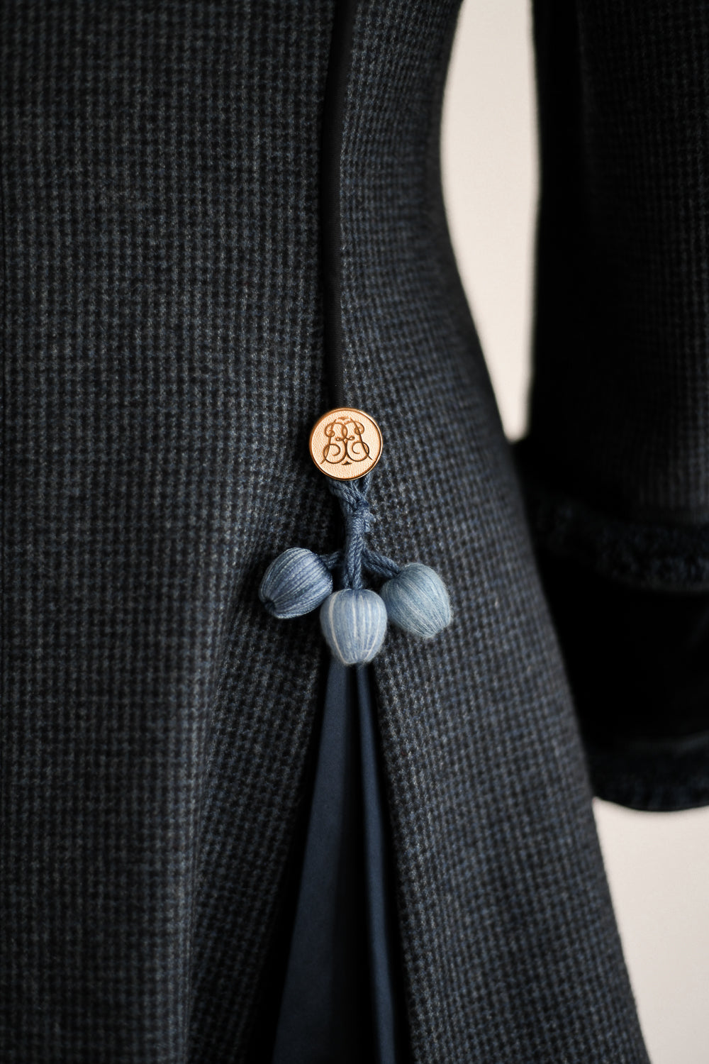 Reynolds No.4 Two-toned Blue Mini Houndstooth back detail