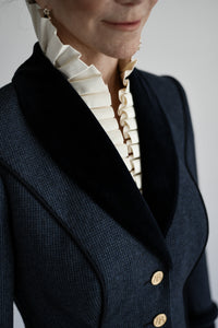 Reynolds No.4 in Two-toned Blue Mini Houndstooth collar detail